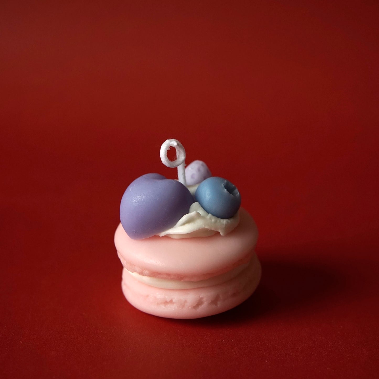 Handgemachte Kerze aus veganem Sojawachs-Macaron
