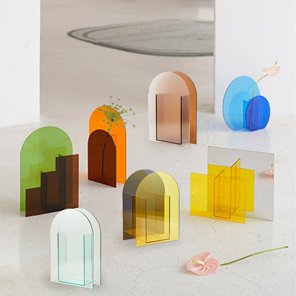 Acryl-Bulmenvase in minimalistischem Design