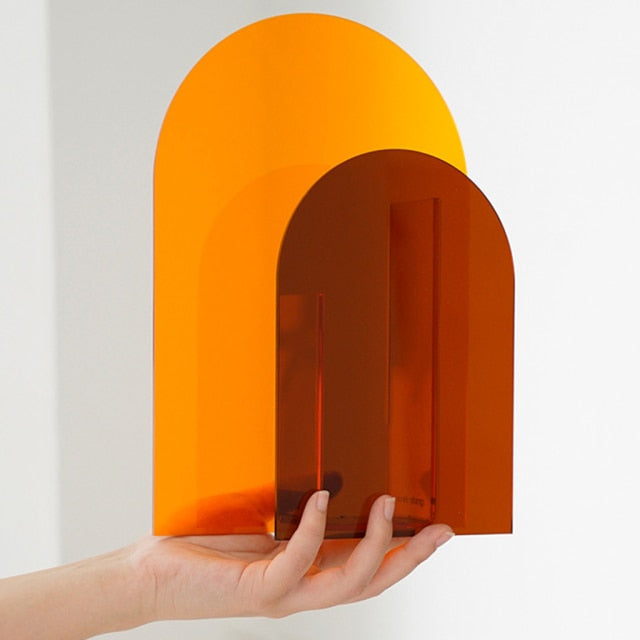 Acryl-Bulmenvase in minimalistischem Design