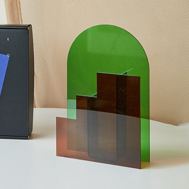 Acryl-Bulmenvase in minimalistischem Design